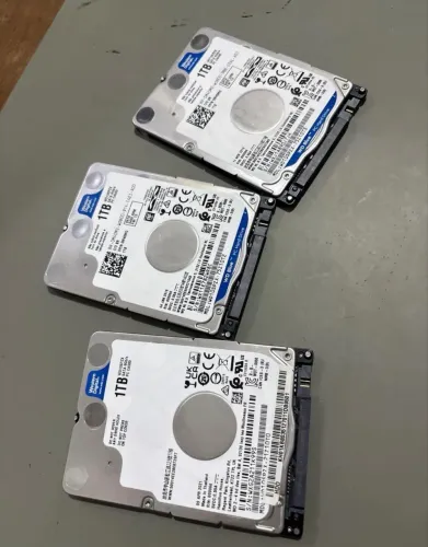 3 peças de hd 1tb