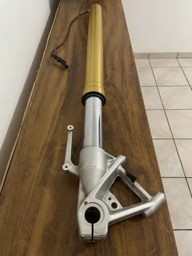 Suspensão/Bangala BMW S1000-XR lado Esquerdo