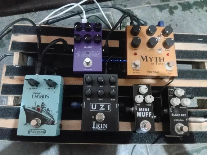 Set de pedais pra guitarra - desapego