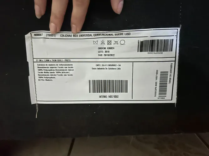 Vendo cama box comfort vip acompanhado da estrutura de madeira