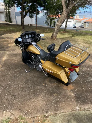 Vendo electra glide 2017 moto impecável 