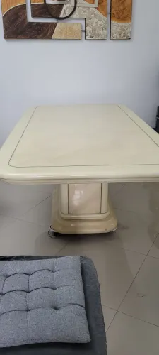 Conjunto mesa de jantar ,buffet e espelho de pele de cabra com resina usado