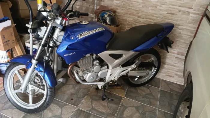 CBX Twister 250