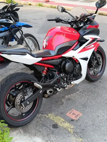 XJ6 moto impecável 