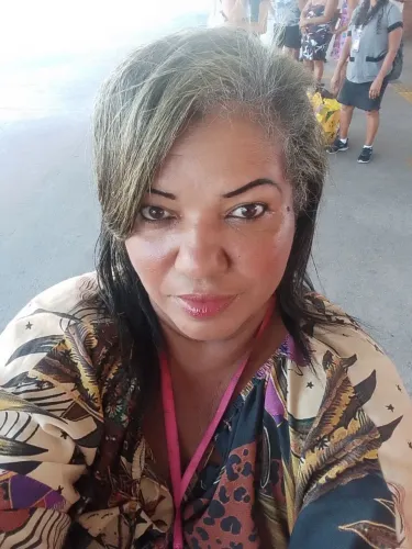 Cuidadora e acompanhante hospitalar