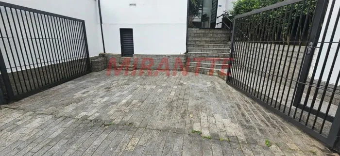 Comercial de 71m² em Água Fria