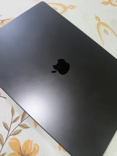 Mac book 16 pro