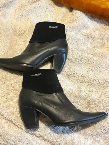 ? BOTA DINA MIRTZ À VENDA! ?