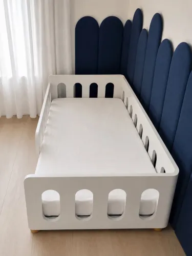 Cama infantilm madeira branca