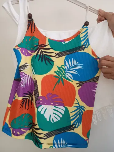 2 blusas por 20,00 M