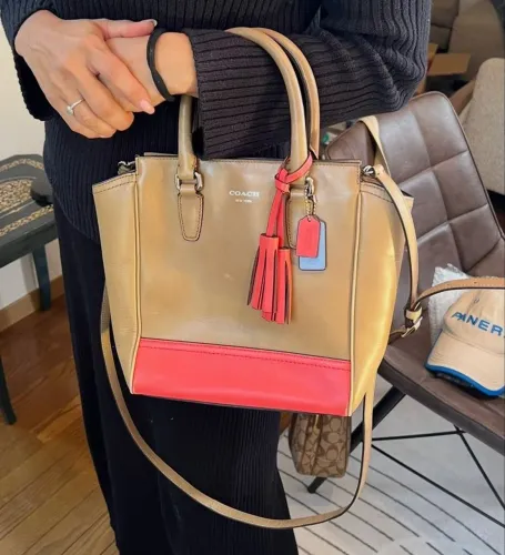 bolsa coach couro 100% original bege coral + alça longa