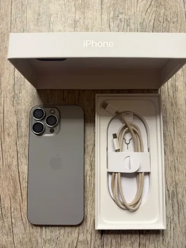 Iphone 16 Pro Max Titanium 512 GB, pareço Novo.