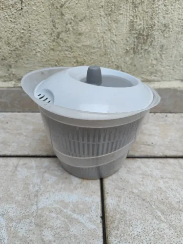 Secador De Salada Centrífuga Com Cesto Plasútil 2,8 Litros Manual
