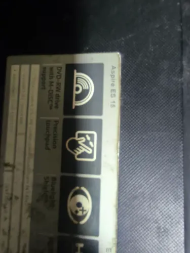 Notebook es 1533 c27u sem tela pra reparo ou retirar peças sem carregador