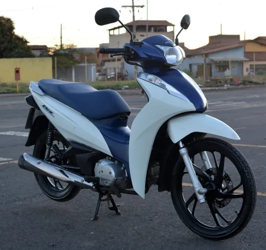 Honda Biz 125 2024 Pouco rodada