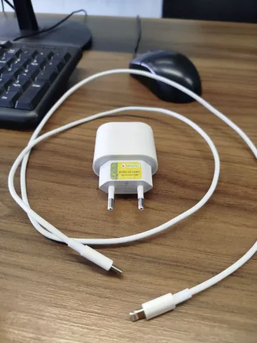 Vendo carregador de iPhone original 