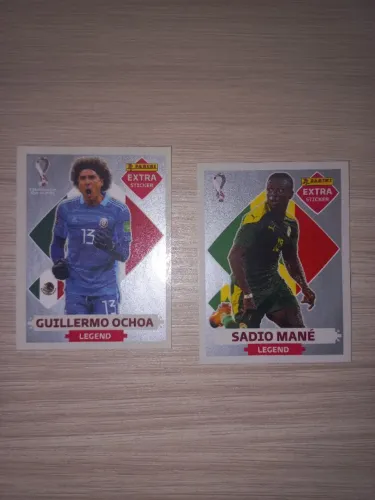 Figurinhas extra prata Guillermo Ochoa e Sadio Mane copa do mundo 2022