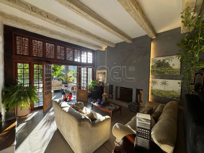 Casa c/ 4 quartos, 564 m² terreno| Jardim Leonor.