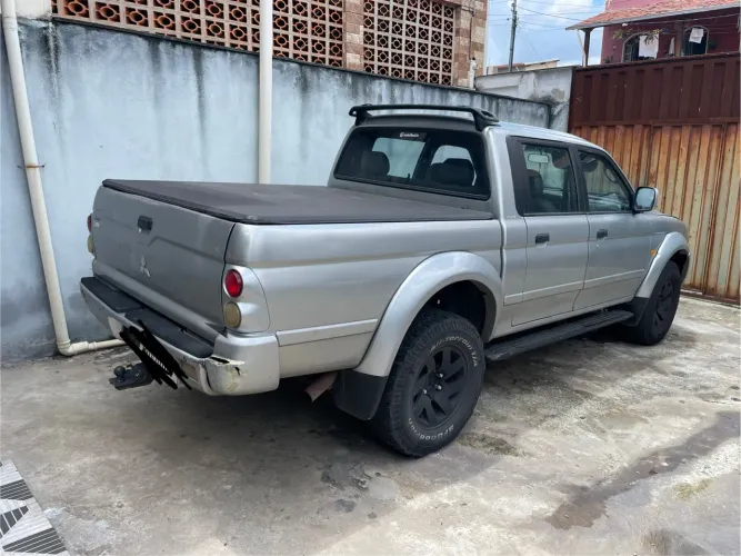 Mitsubishi L200 Sport HPE 2.5 4X4 CD DTI Dies. Mec. 2005