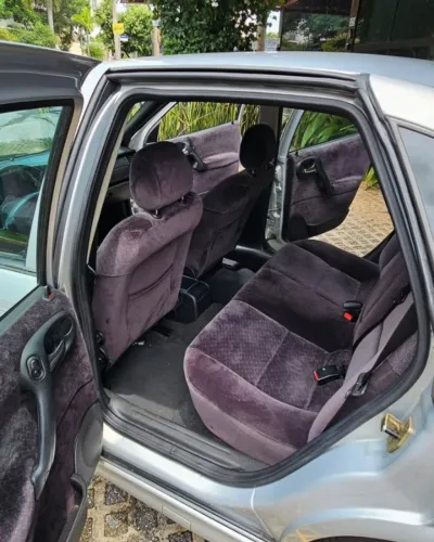Chevrolet Vectra CD 2.2 16V / 2.0 16V Mec./aut. 2000