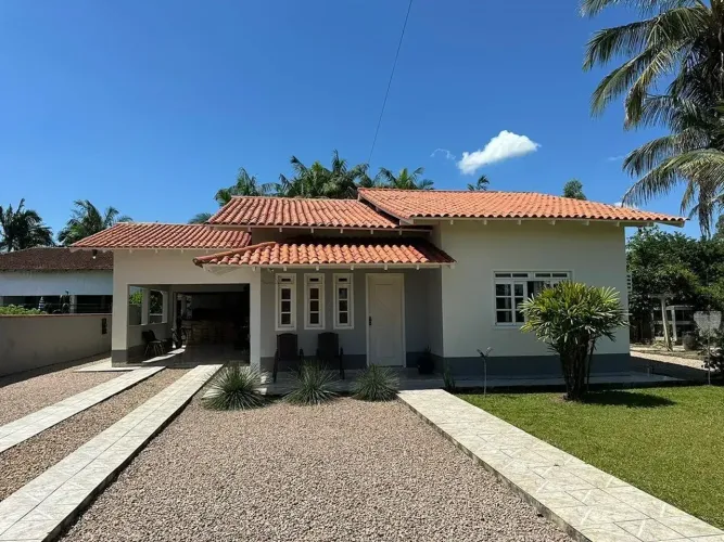 Casa 4 Quartos com Suíte à Venda São João Batista/SC