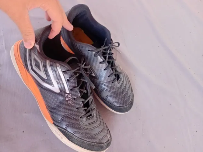 Tenis de futsal umbro pro 5 club