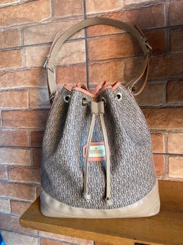 Bolsa bucket Victor Hugo
