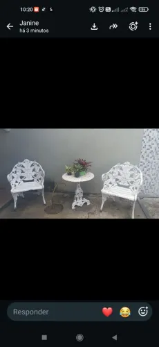 Conjunto de cadeiras e sentro antigas de ferro