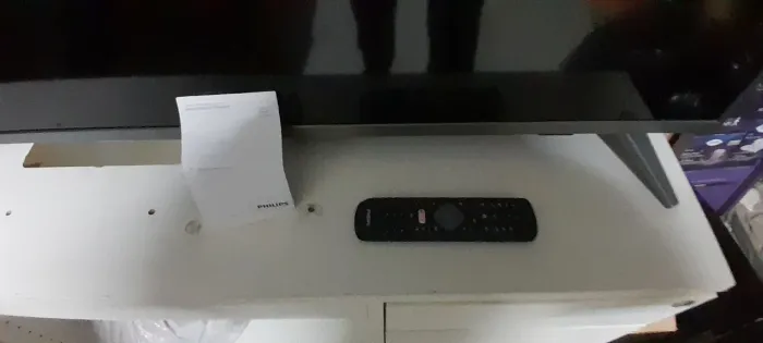TV Philips 50" retirada de pecas
