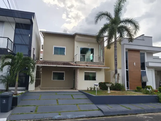 Casa em condomínio fechado
