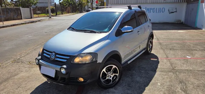 Volkswagen Crossfox 1.6 MI Total Flex 8V 5P 2009