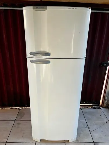 Geladeira Electrolux 450 litros