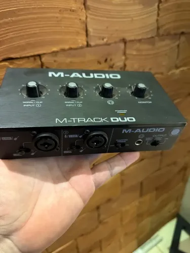 Interface de Áudio M-Rrack Duo