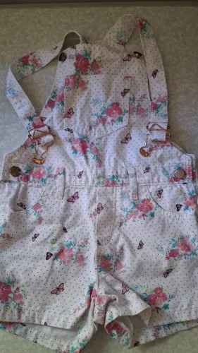 Jardineira branca com flores tamanho 6