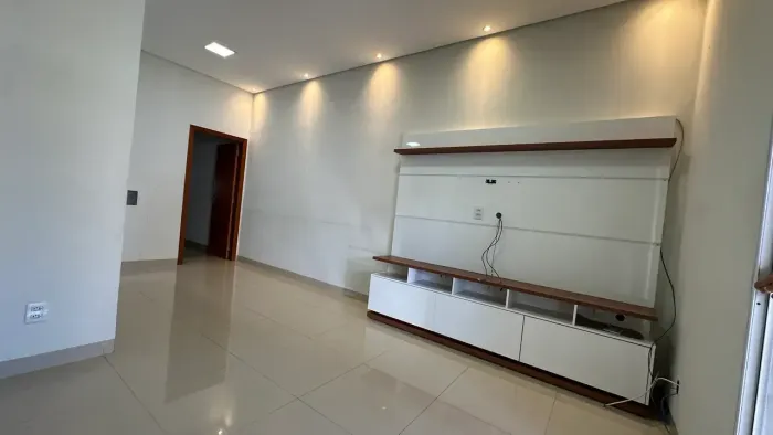ALUGO Casa com Piscina | 3 Quartos | Espaço Gourmet | Santa Cruz - Cuiabá - MT