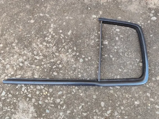 Borracha pestana porta traseira esquerda Renault Clio original