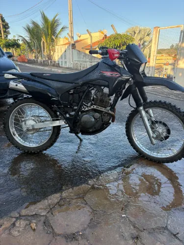 Moto de trilha Xt 225 
