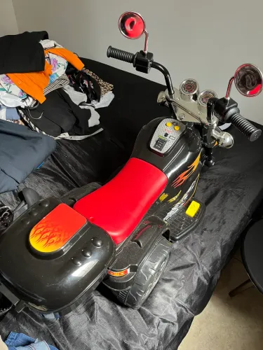Moto elétrica infantil 