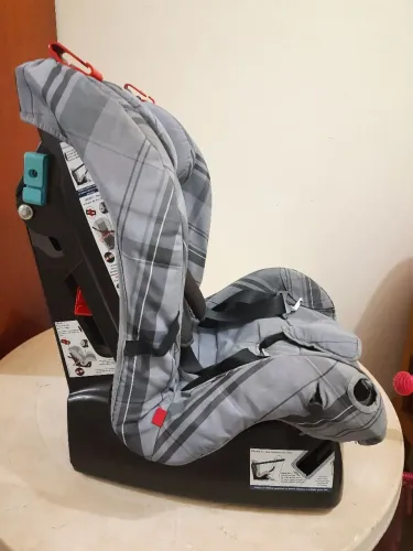 Cadeira infantil para auto