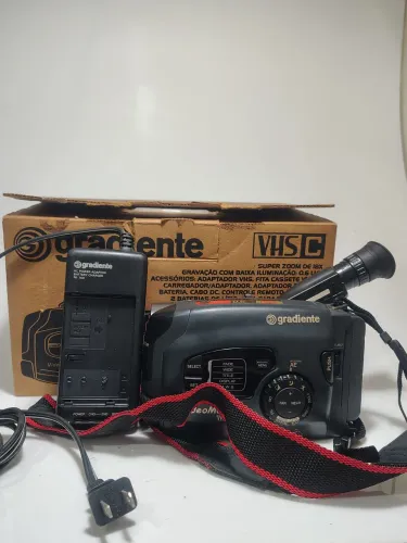 Camera analógica Gradiente Video Maker VHS-C ( Leia a descrição )