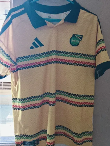 Vendo camisa de jamaica tamanho G