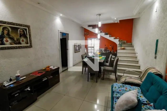 Casa à Venda - Jardim Mirna, 3 Quartos, 506 m2