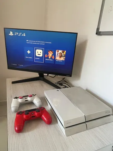 PlayStation 4 Fat 500GB + 2 Controles Originais DualShock 4