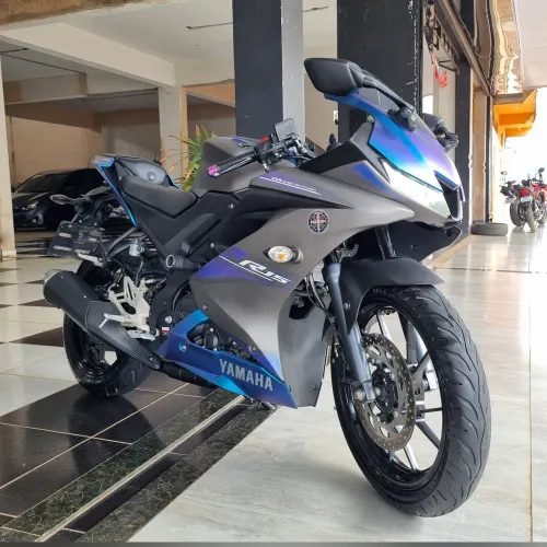 YAMAHA R15 2025 ÚNICA DONO
