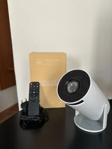 PROJETOR HY300