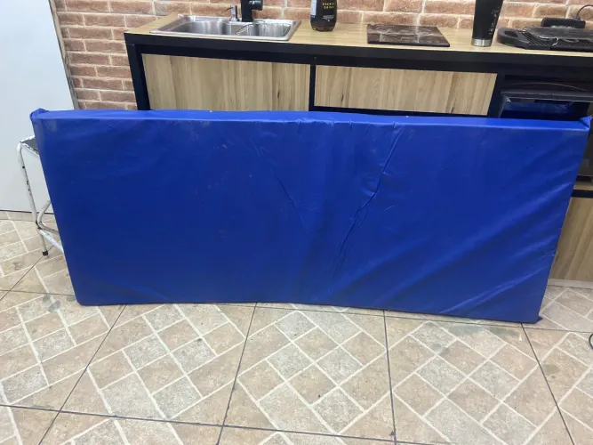 Colchão hospitalar azul novo