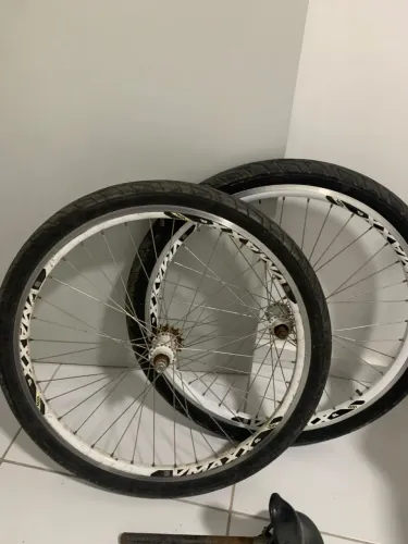 Peças de bicicleta disponíveis, consulte as que ainda tem, *29