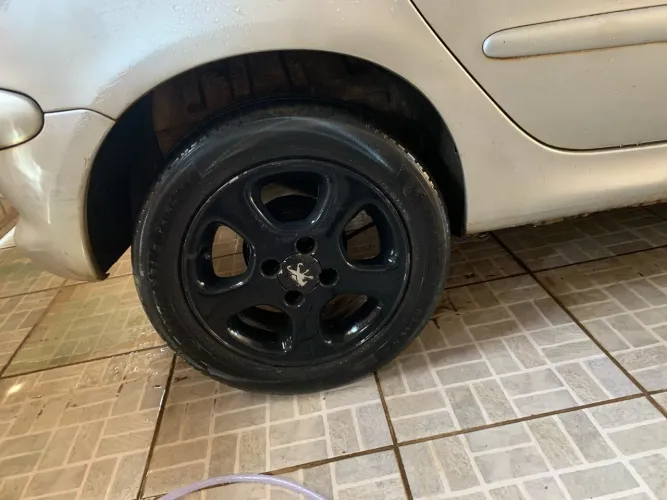 Troco roda aro 15 por aro 13/14