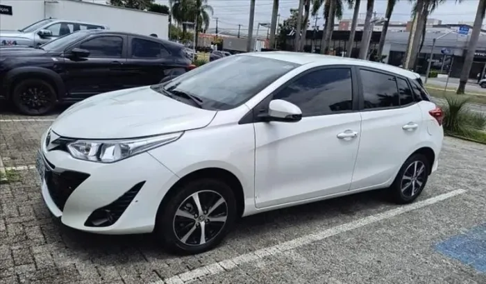 Yaris XS 1.5 flex automático 2019... Baixo km