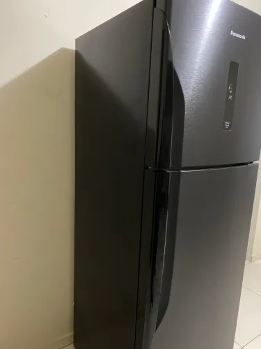 Vendo geladeira com três meses de uso